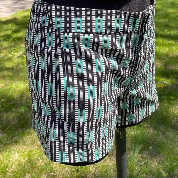 GAP shorts EUC - Picture 4 of 8